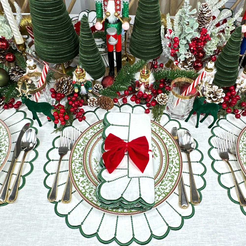 Studio Collection: Pippa Placemat - White/Dark Green (Set of 4)