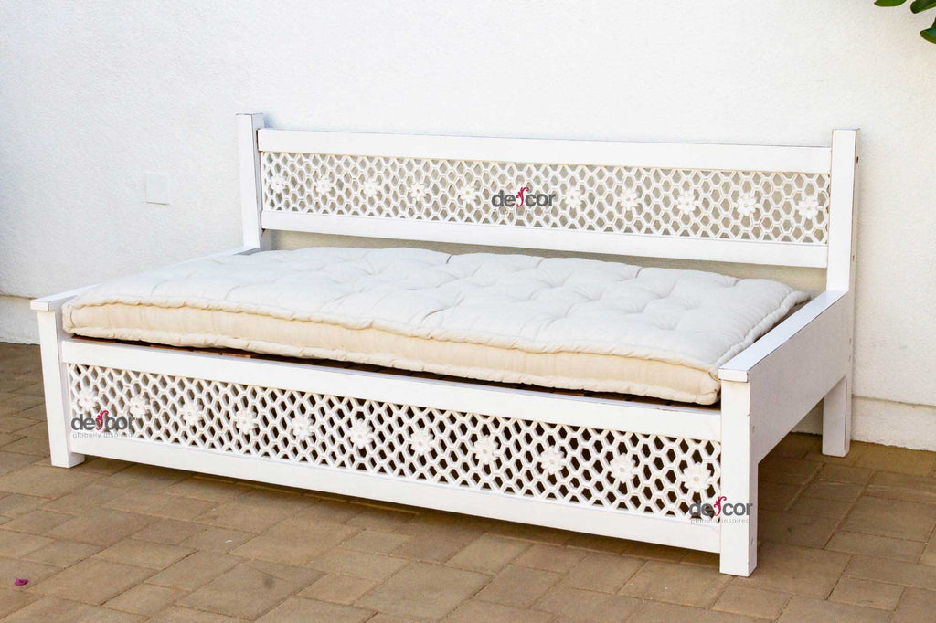 Moorish Floral Pearl Daybed Sofa - SmithHönig