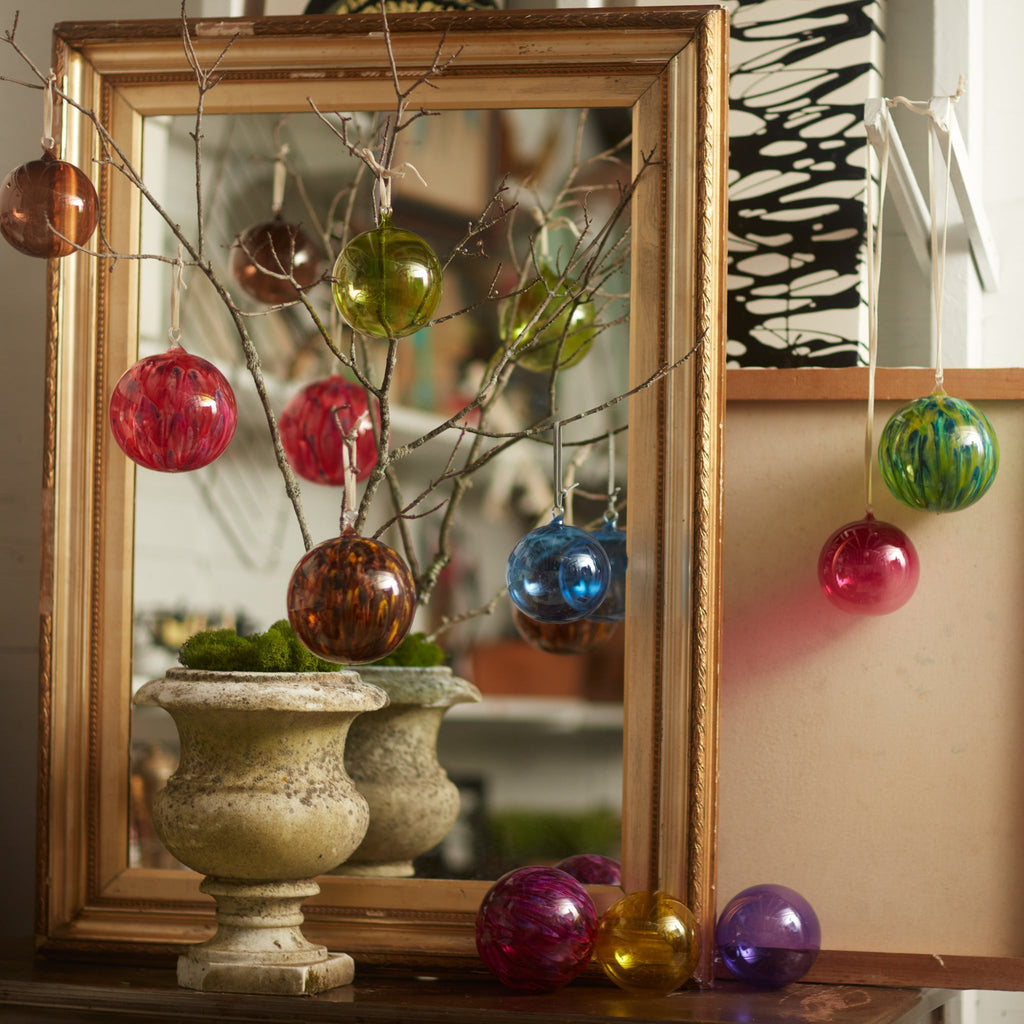 Feather paint large glass balls, red, set of two