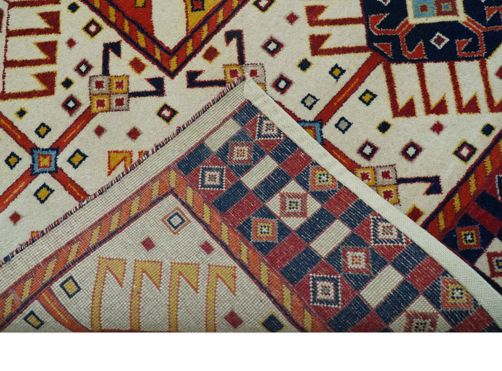 Lori Gabbeh Design Ivory 8x11.7 Hand Knotted wool Area Rug