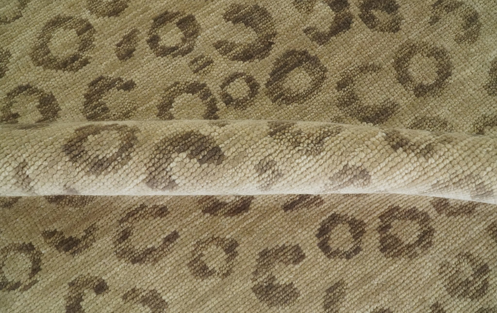 Modern leopard Design Hand knotted Camel and Taupe 8x10 wool area rug
