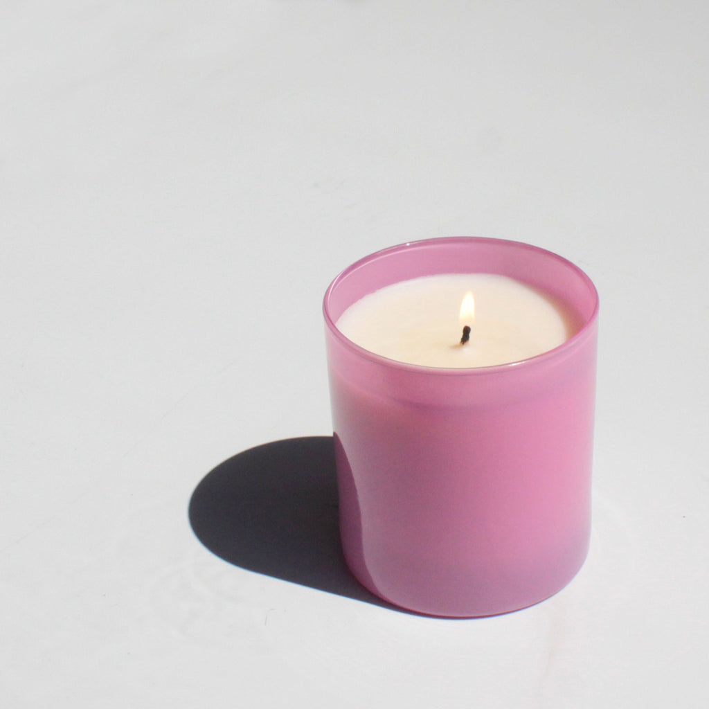 Flora 9 oz. Hue Candle (Wild Orchid)