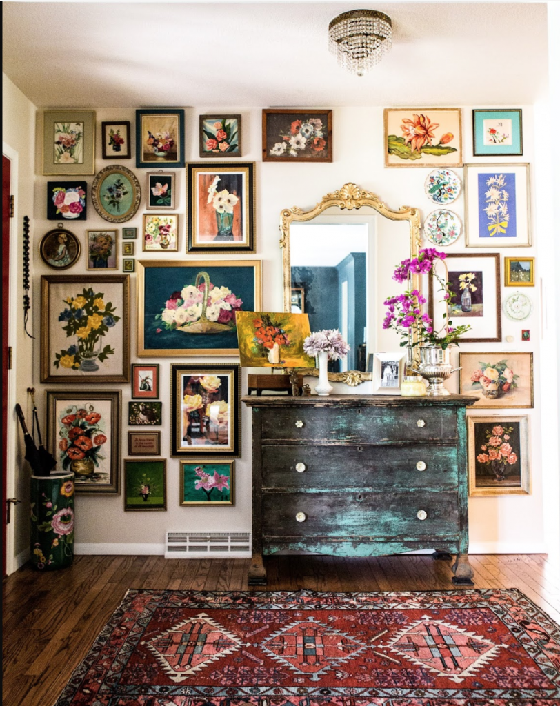 A gallery wall, or any large wall that displays an art collection is more than a trend in home decor. Where did the idea for the gallery wall come from? Is a gallery wall the best way to display an art collection?  Art lovers and collectors find gallery walls perfect for displaying their favorite pieces. And the look can be either formal or informal.